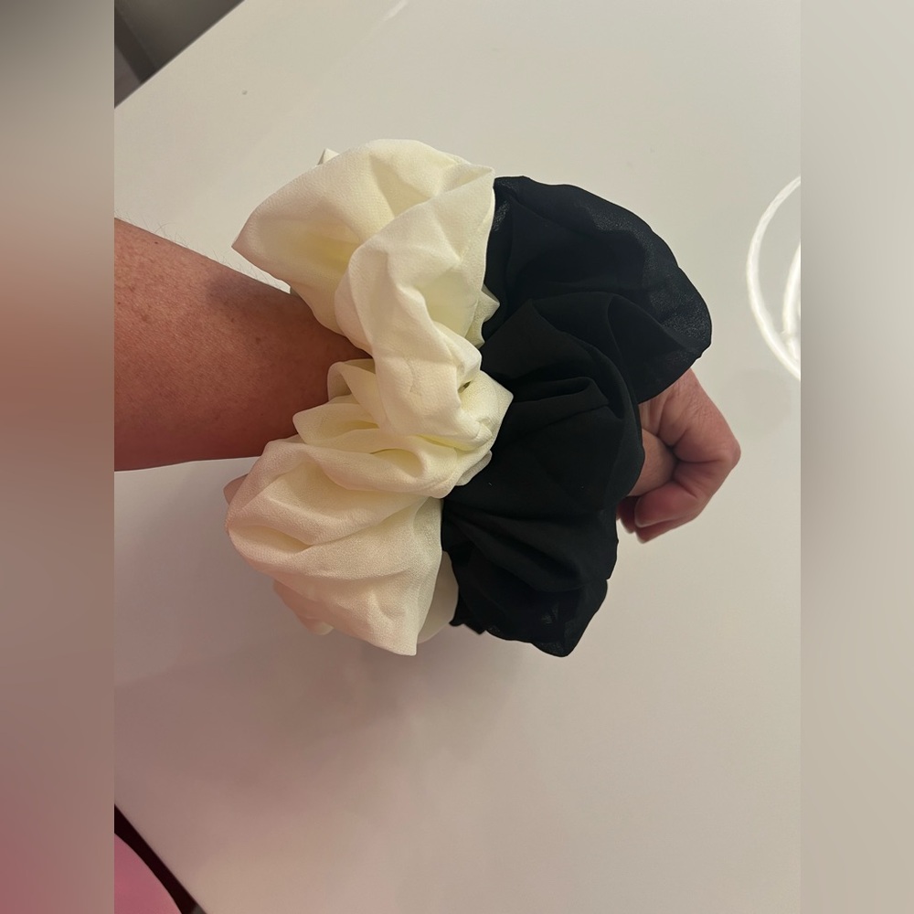 Oversized (XXL) Scrunchies for Thick Hair,Made of Soft Chiffon,9 Inches Wide. - Picture 3 of 3